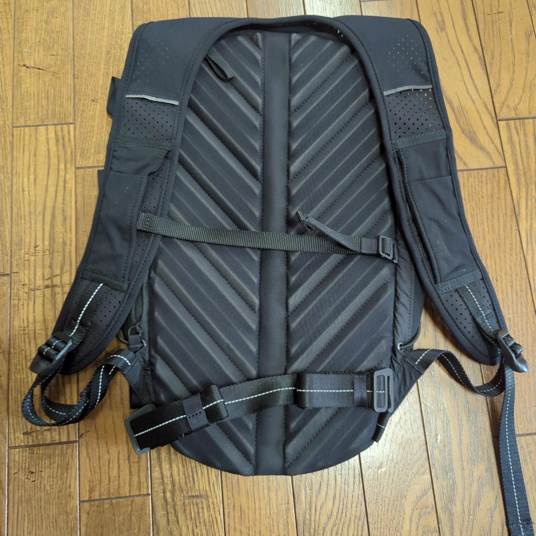 ルルレモン Run All Day Backpack II　バックパック　黒