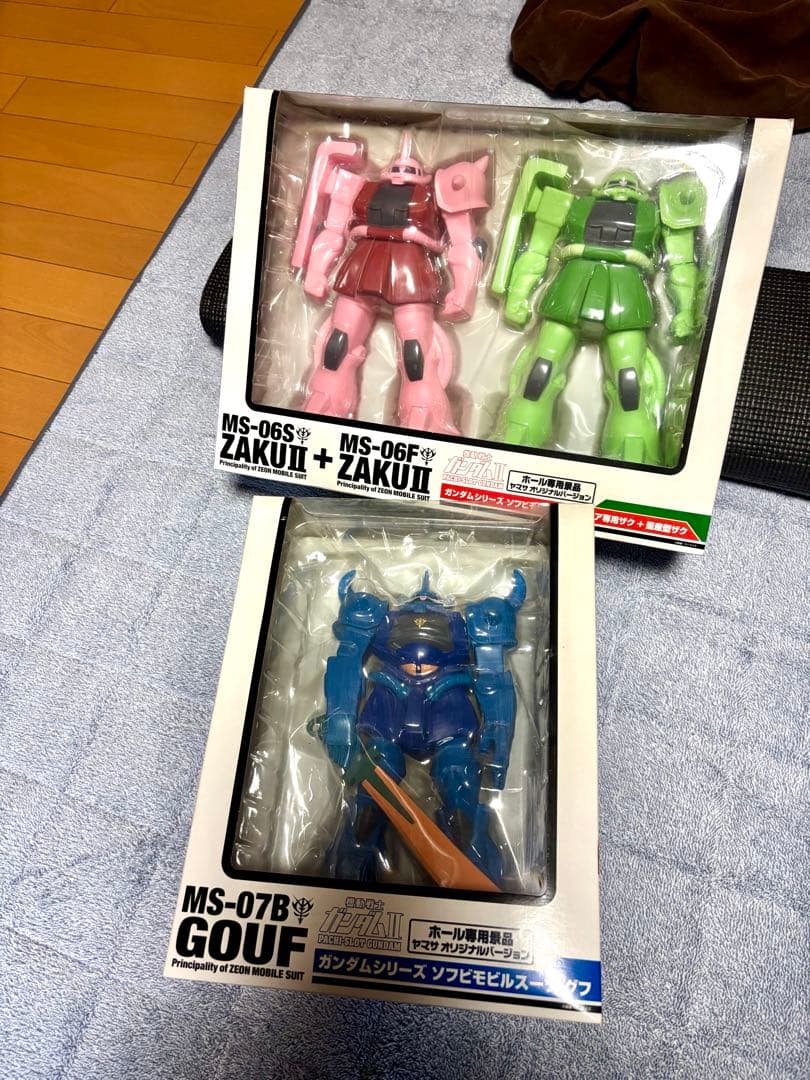 【未開封】ホール専用景品 ガンダム グフ＋シャア専用ザク＋量産型ザク