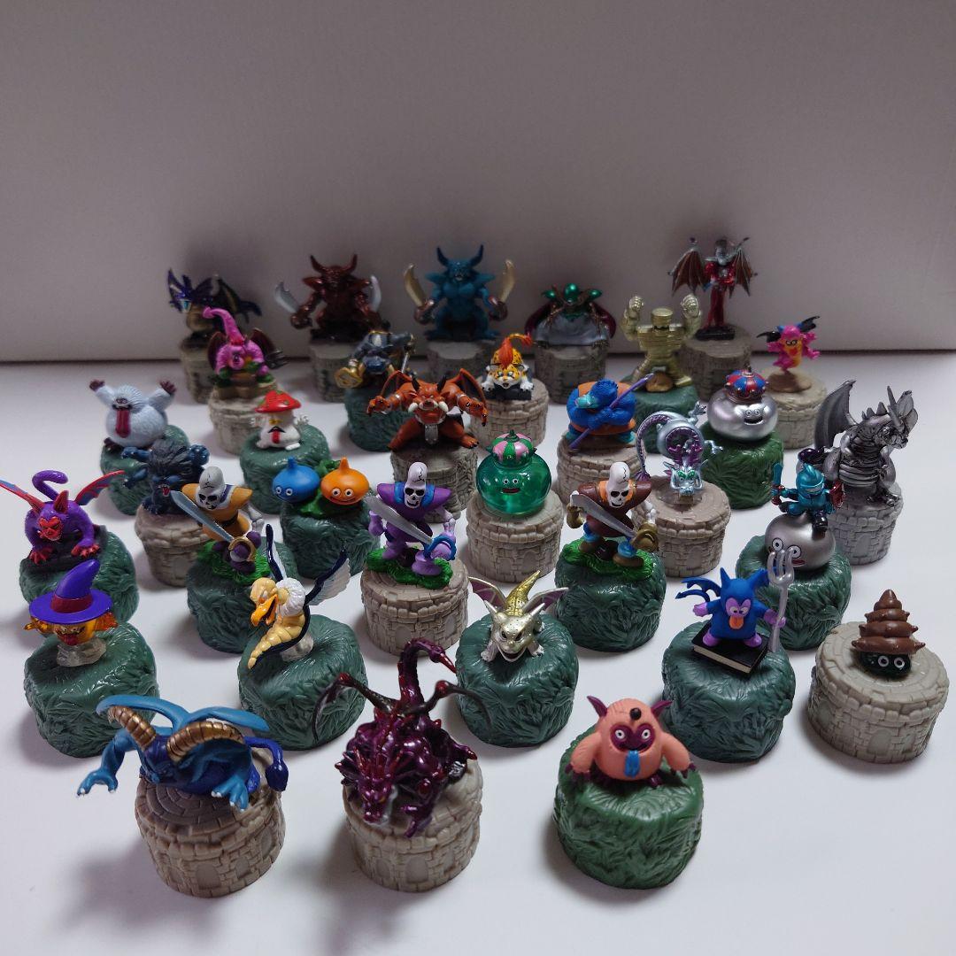 ドラゴンクエスト　フィギュア　ボトルキャップ　しん·りゅうおう　等　33種