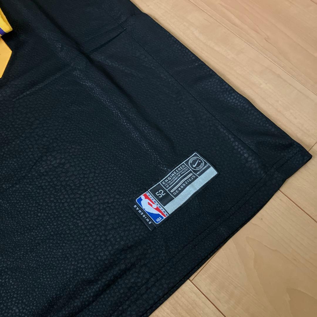 NIKE Los Angeles Lakers ユニフォーム James 23