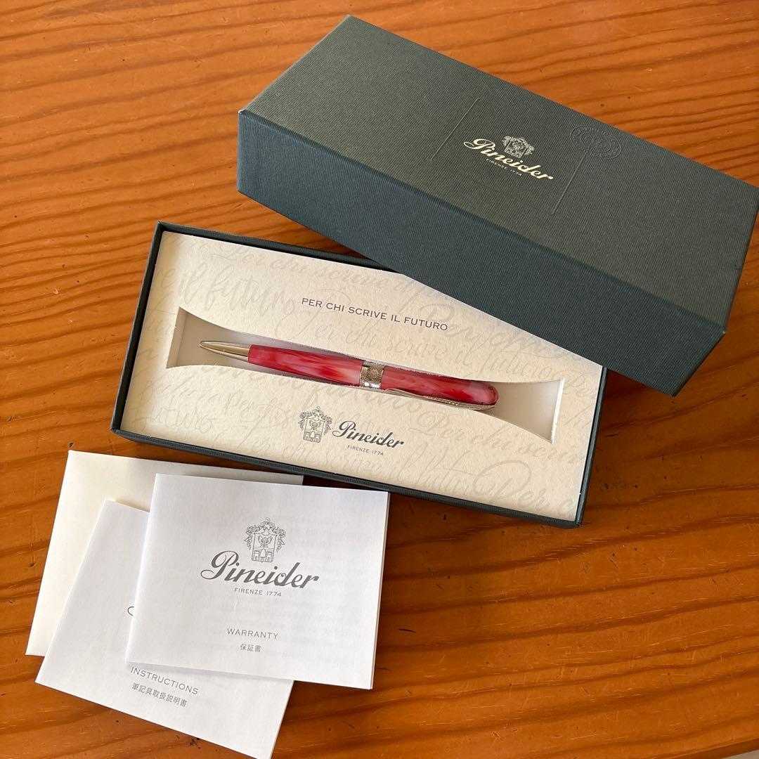 Pineider ピンク ボールペン