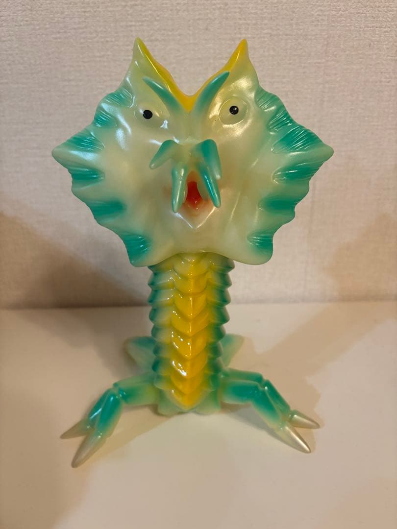 M1号 ビラ星人　蓄光ソフビ　サンプル　NG品