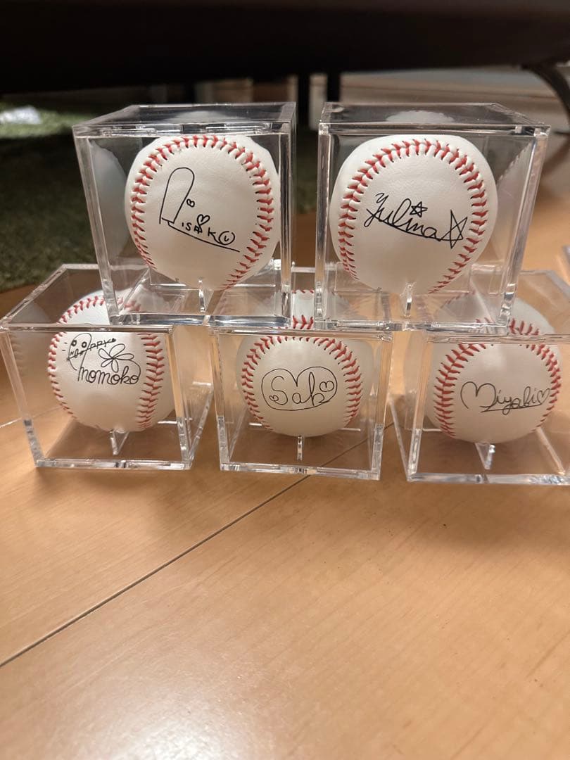 Berryz工房サイン入り野球ボール 5個セット