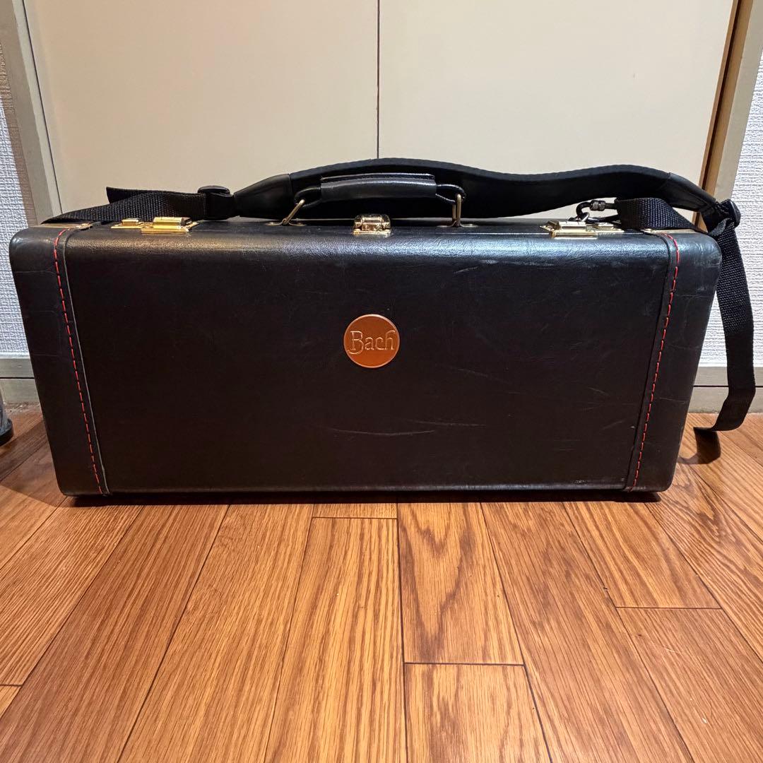 Bach トランペット ハードケース ストラップ付き