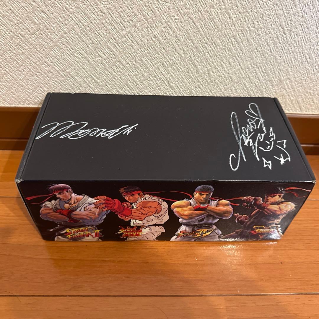 ももちょこ本人直筆サイン入り　ストリートファイター 25周年記念ボックス