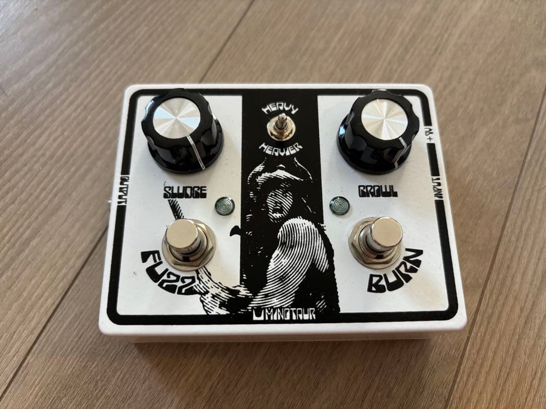 ギター Minotaur Sonic Terror Fuzz and Burn