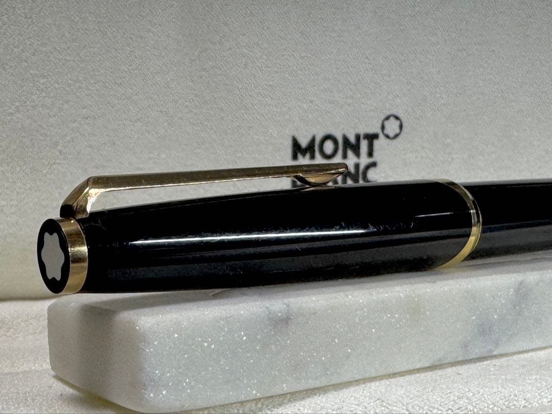【極美品】モンブラン NO 121 万年筆 ペン先18K ブラック 極細字