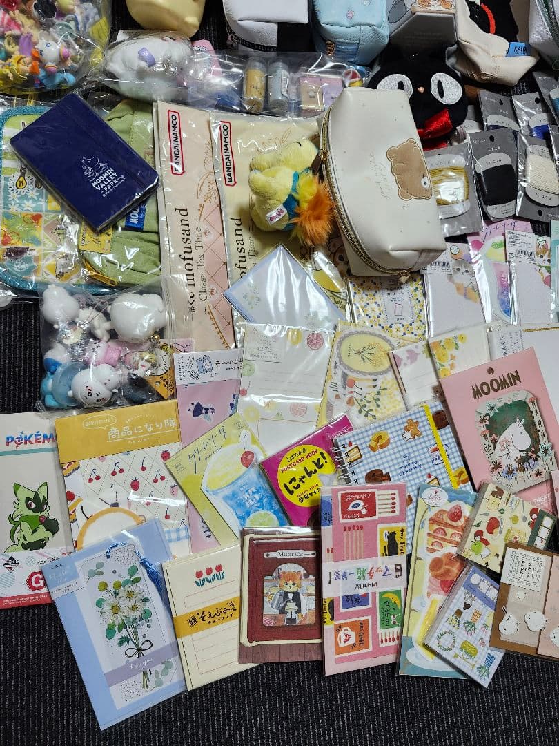 し*ー様 ポケモン　ちいかわ　サンリオ　メモ帳　筆箱　糸　すみっコぐらし　まとめ