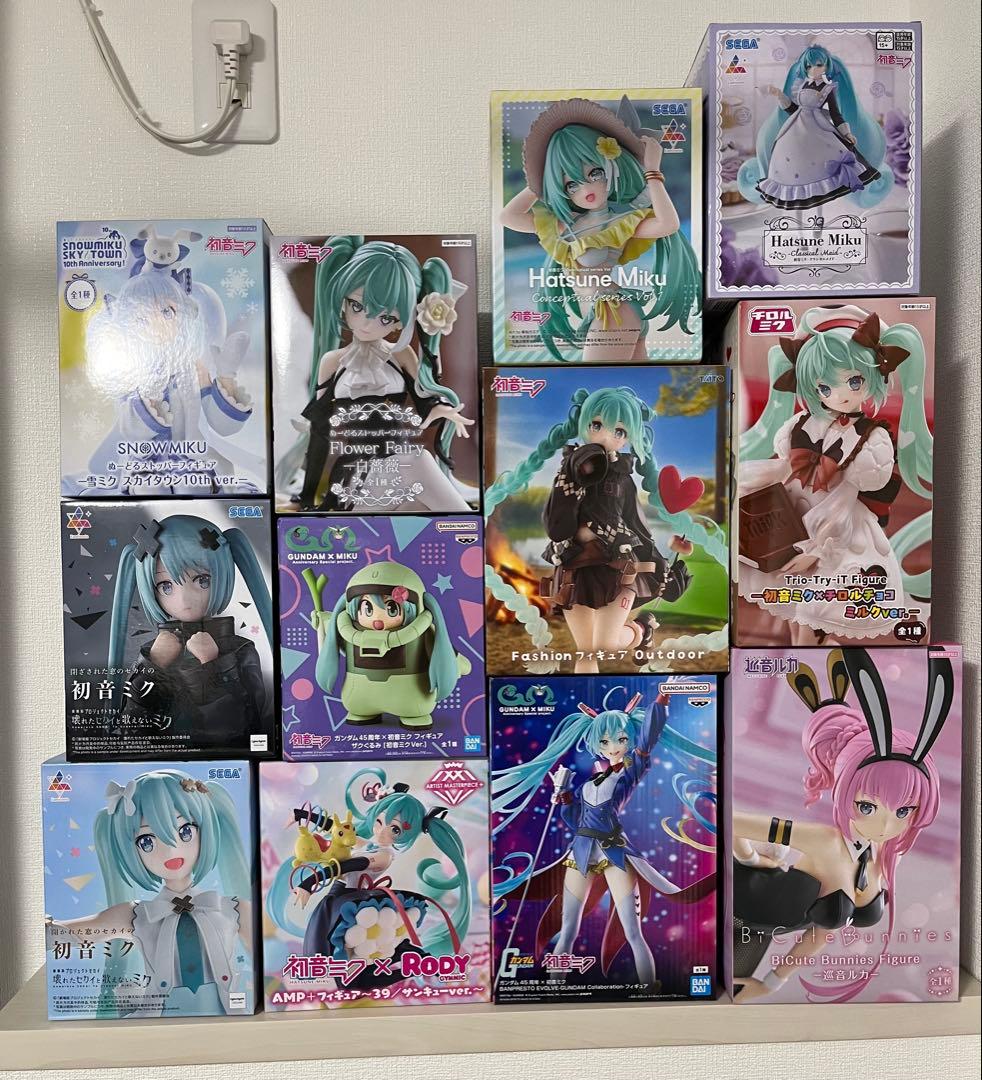 初音ミク　巡音ルカ　フィギュア　まとめ売り12体セット