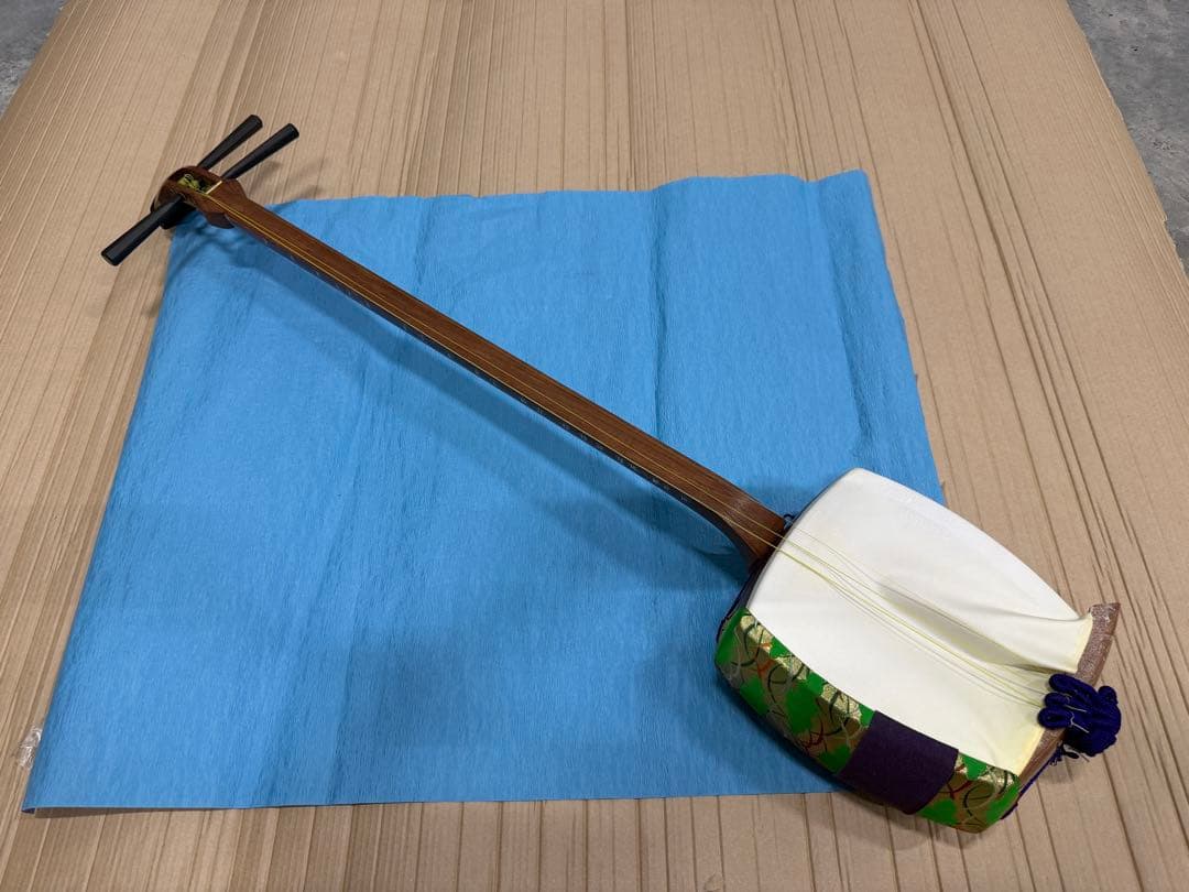 三味線本体 3弦 木製 花柄装飾