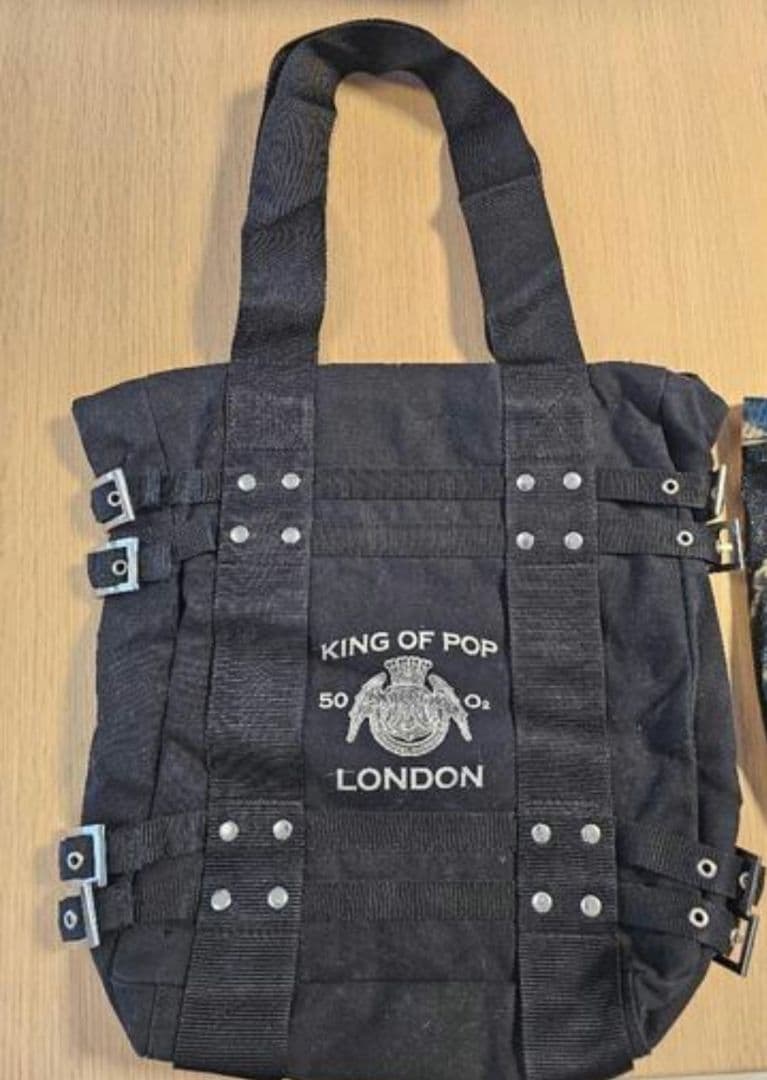 【未開封】マイケル・ジャクソン BAD衣装型バッグO2 アリーナ