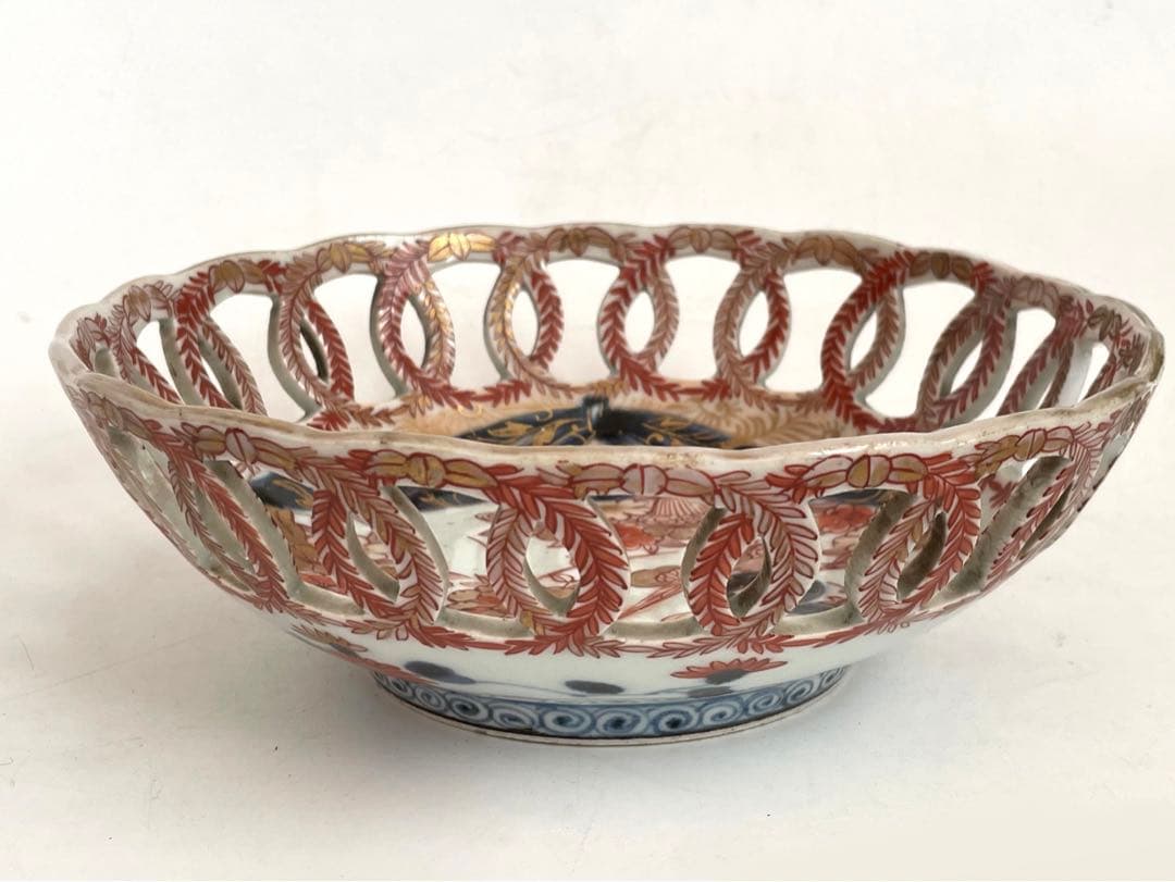 骨董　アンティーク　古伊万里　色絵花鳥図輪繋透鉢　金襴手　透かし　元禄　輸出手