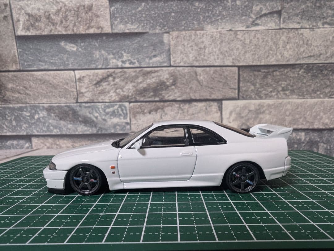 1/43 エブロ製 R33 GTR 極低超扁平カスタム　改造ミニカー