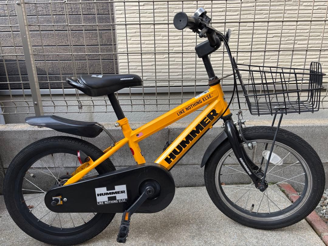 送料込み　HUMMER 子供用自転車 ジュニアサイズ 前バスケット付き16インチ