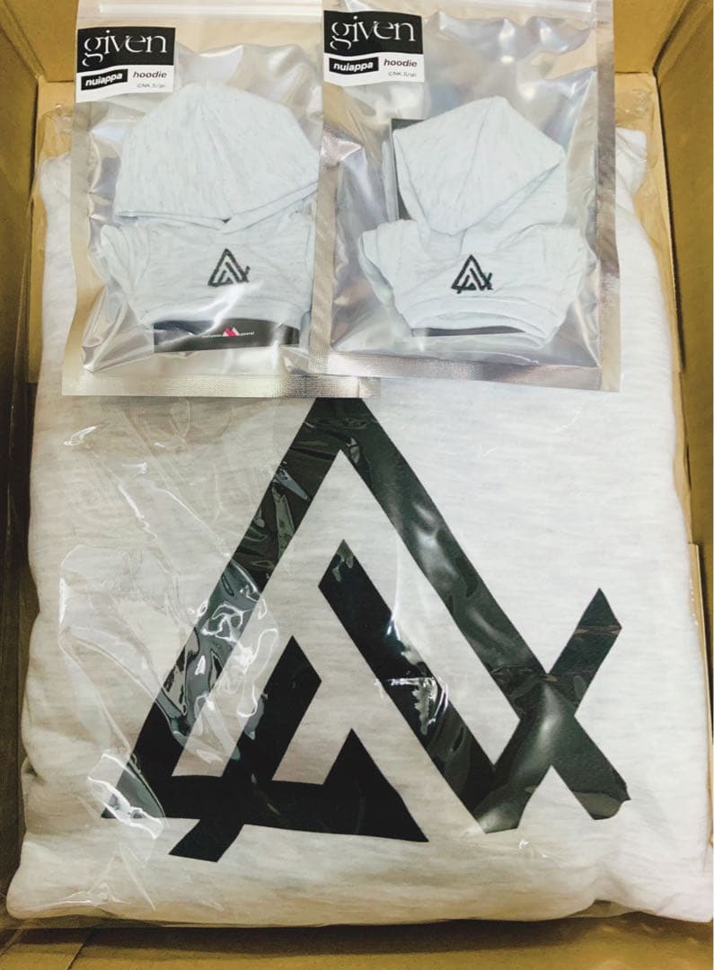 映画ギヴン バンドロゴ ビッグシルエットパーカー 人間&ぬいぐるみサイズのセット