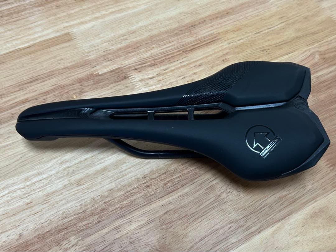 シマノプロ FALCON TEAM SADDLE カーボンレール 174g