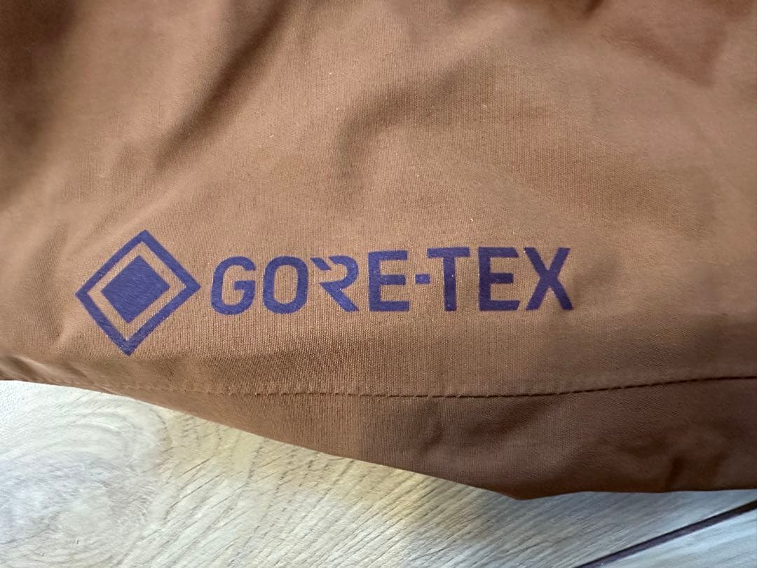 【美品】Burton [ak] メンズスノーボードパンツSサイズ