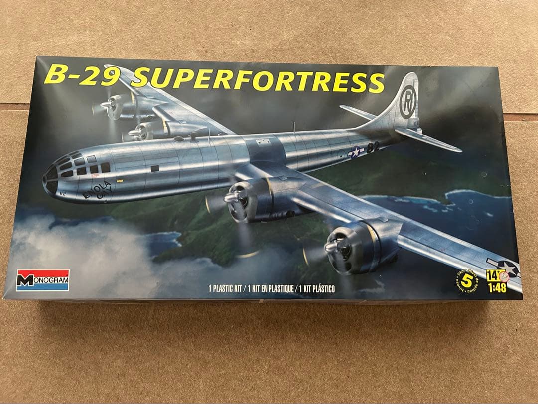 2*型様 B-29 SUPERFORTRESS 1/48 プラモデルキット