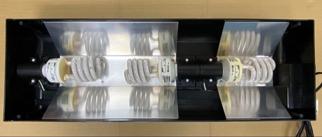 EXOTERRA 爬虫類・両生類用 グラステラリウム 照明付き 付属品多数