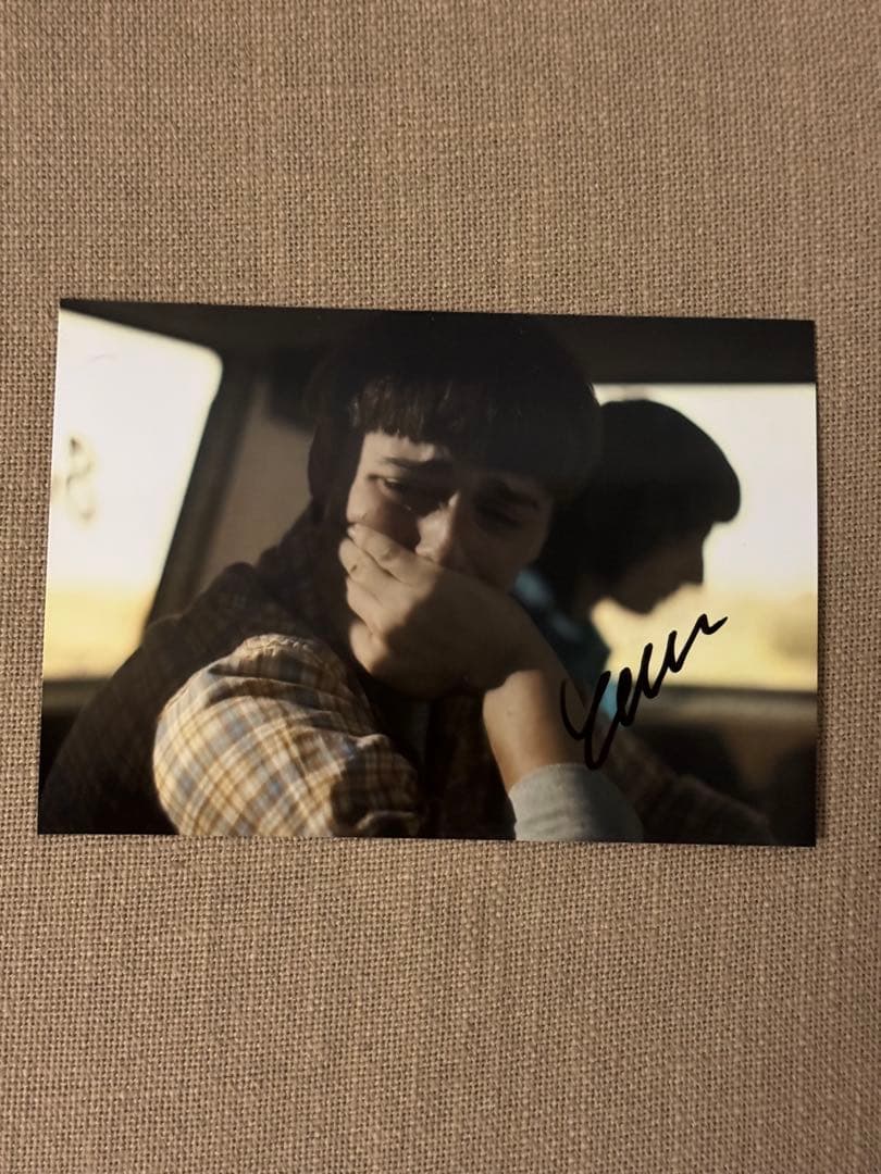 ストレンジャー・シングス 未知の世界５ フィン・ウルフハート 直筆サイン入写真