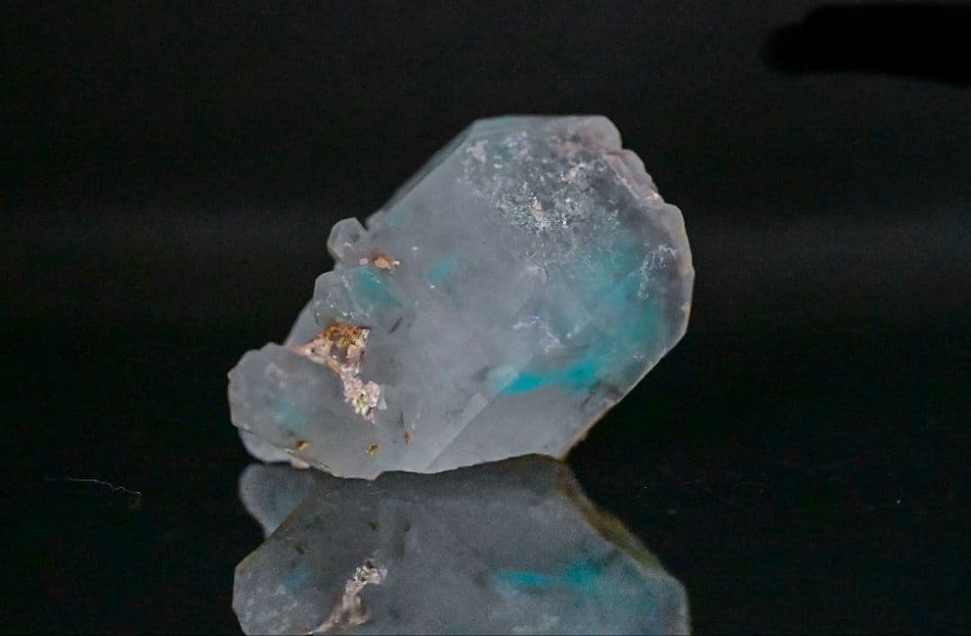 アホイト入り水晶 (南アフリカ産)　鉱物