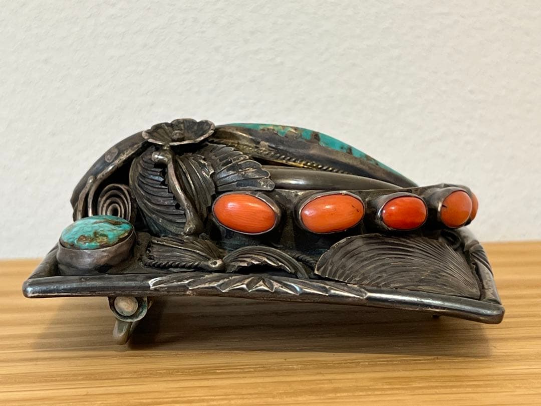 ネイティブ・アメリカン ベアクロー・ターコイズ・コーラル装飾アンティークバックル