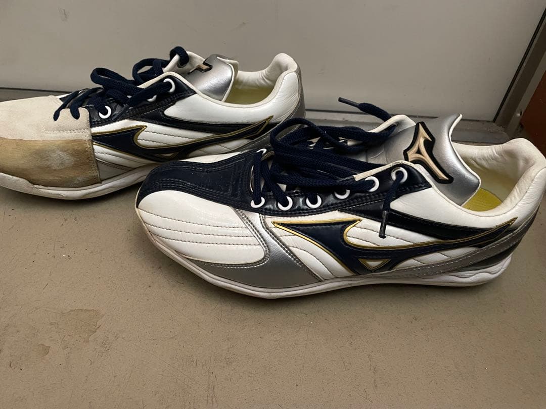 Mizuno オーダースパイク　ホワイト/ネイビー
