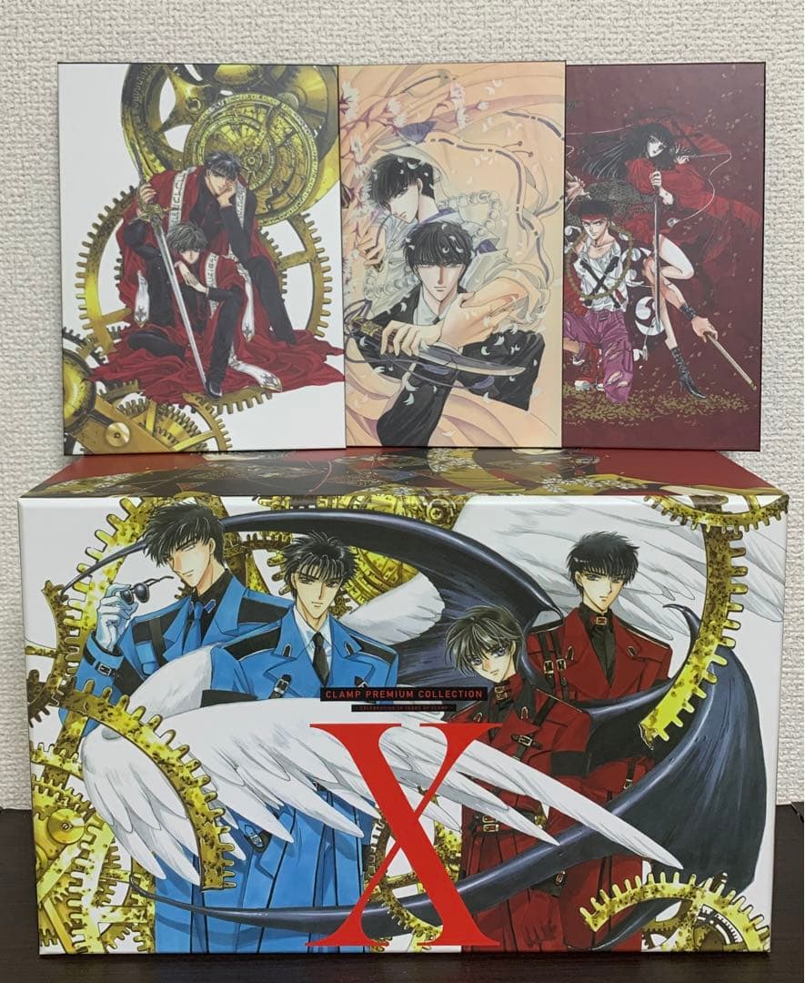 「CLAMP PREMIUM COLLECTION X」19冊収納BOX