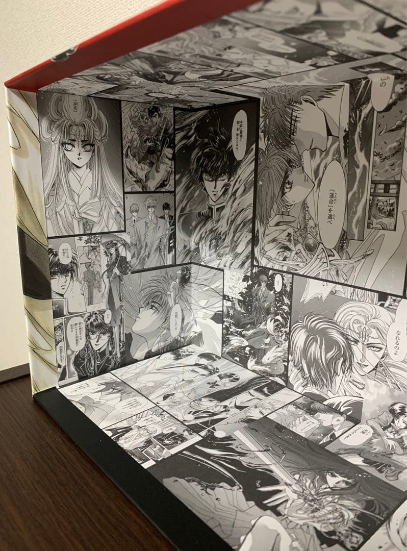 「CLAMP PREMIUM COLLECTION X」19冊収納BOX