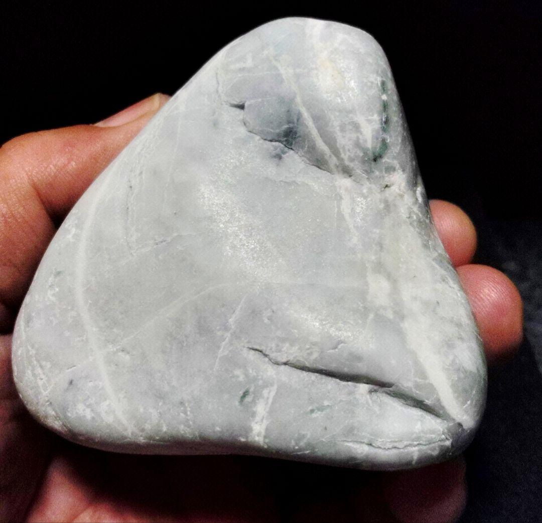 ★翡翠原石★糸魚川翡翠【海石青系・バレル573ｇ】