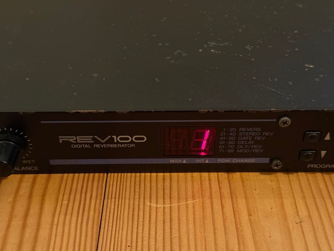 YAMAHA REV100 ヤマハ　デジタルリバーブレーター