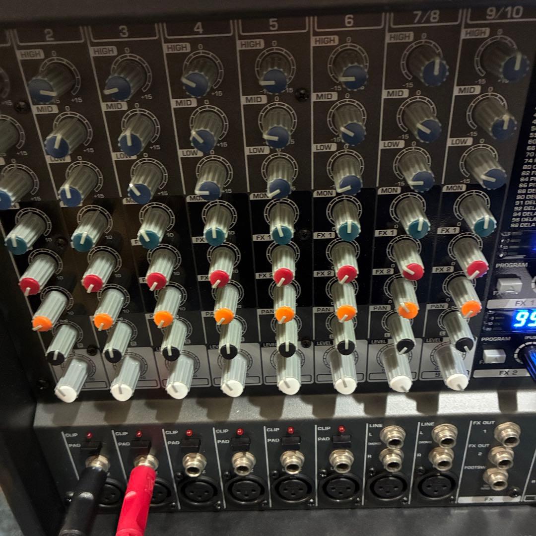 BEHRINGER パワードミキサー EUROPOWER PMP980S