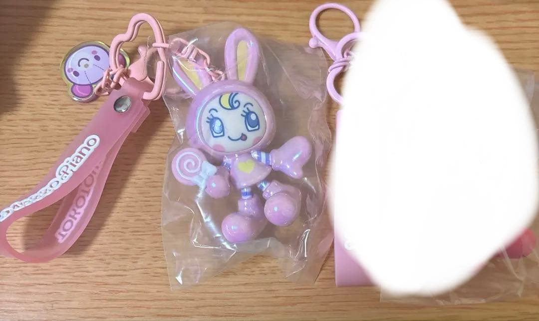 メゾピアノ　シークレットキャラチャーム　シークレットベリエちゃん　ロージーちゃん