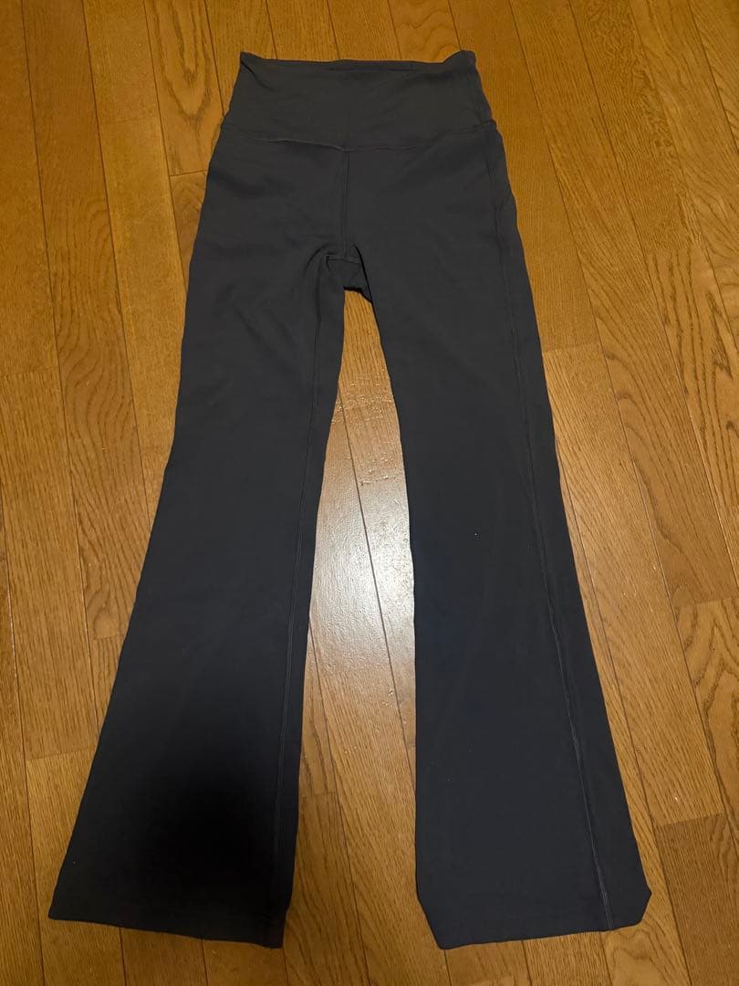 T*o様 Lululemon スーパーハイライズフレアパンツ アジアフィット
