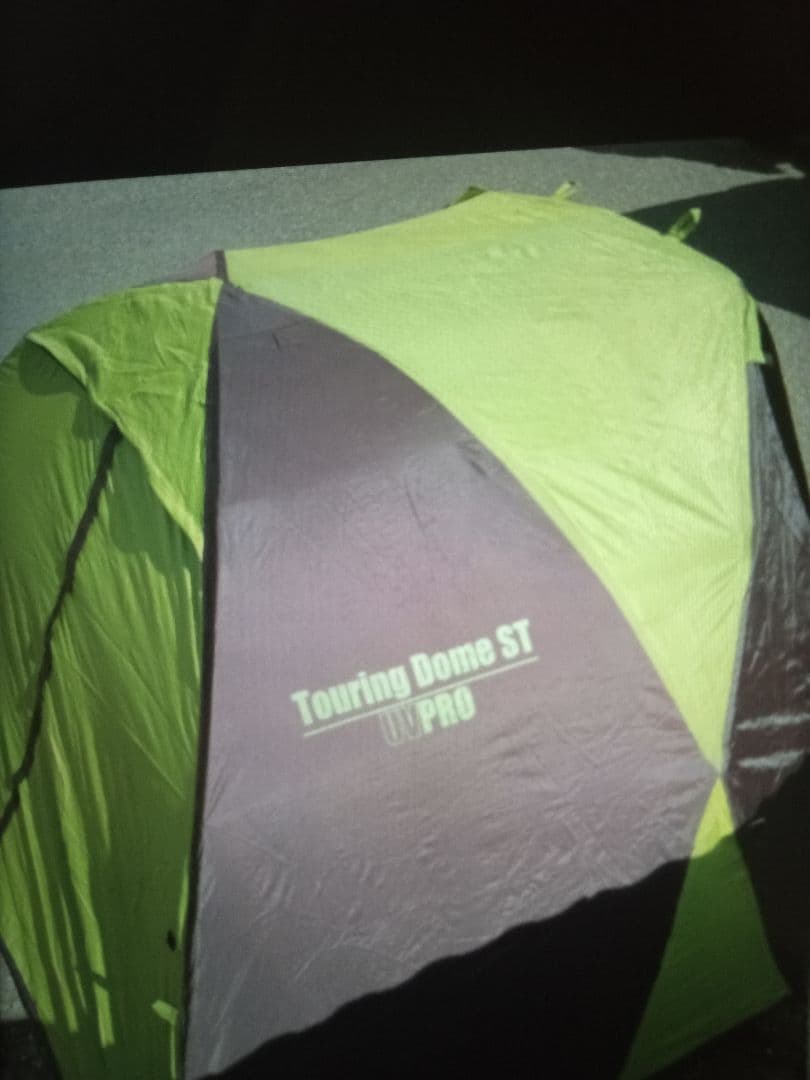 ソロキャンプにオススメ　4点セットです　テントにチェア、テーブル等