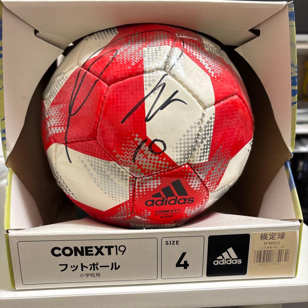 adidas CONEXT19 サッカーボール サイズ4 サイン入り