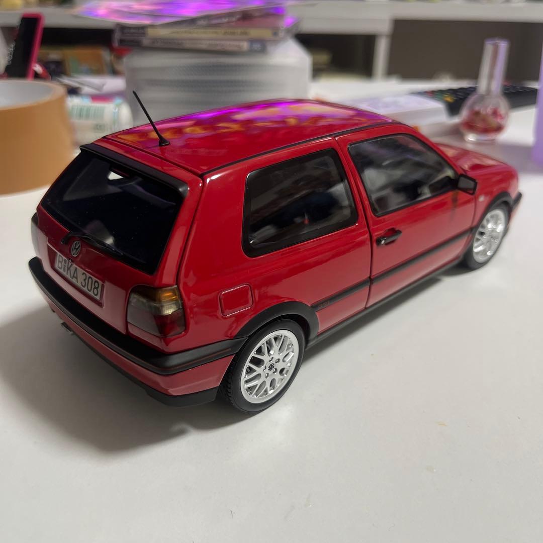 ノレブ 1/18 フォルクスワーゲン ゴルフ GTi ゴルフⅢ