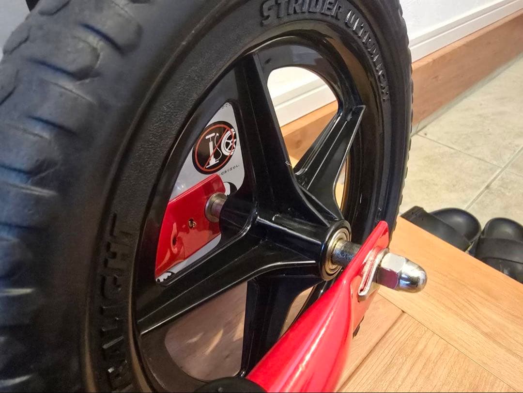 錆小　　美品　STRIDER 12 Sport バランスバイク レッド