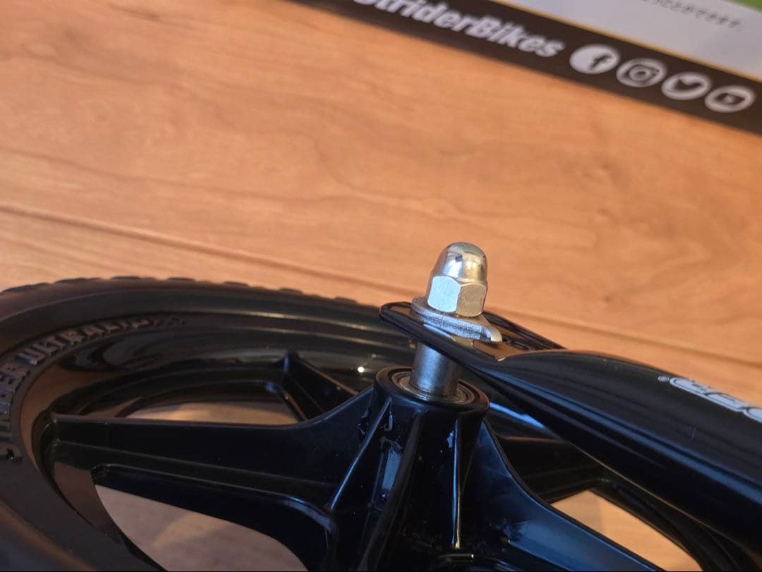 錆小　　美品　STRIDER 12 Sport バランスバイク レッド