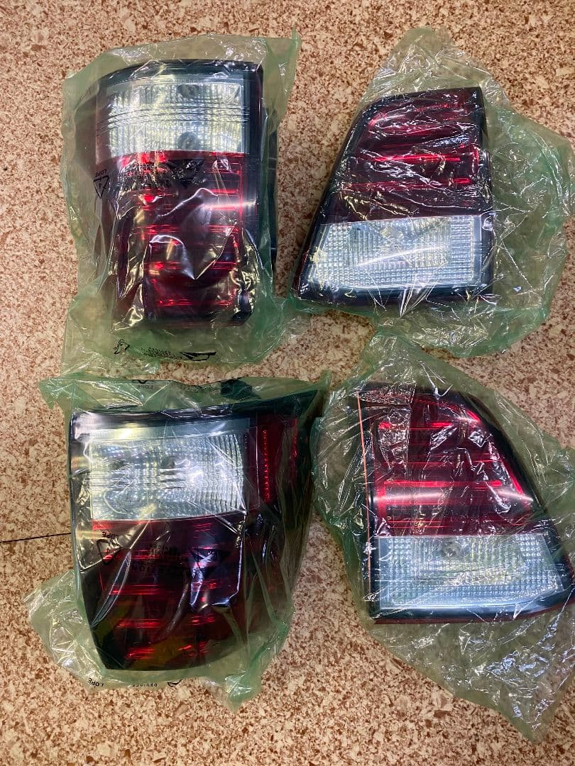 【未使用】ランクル200 LEDテールランプセット