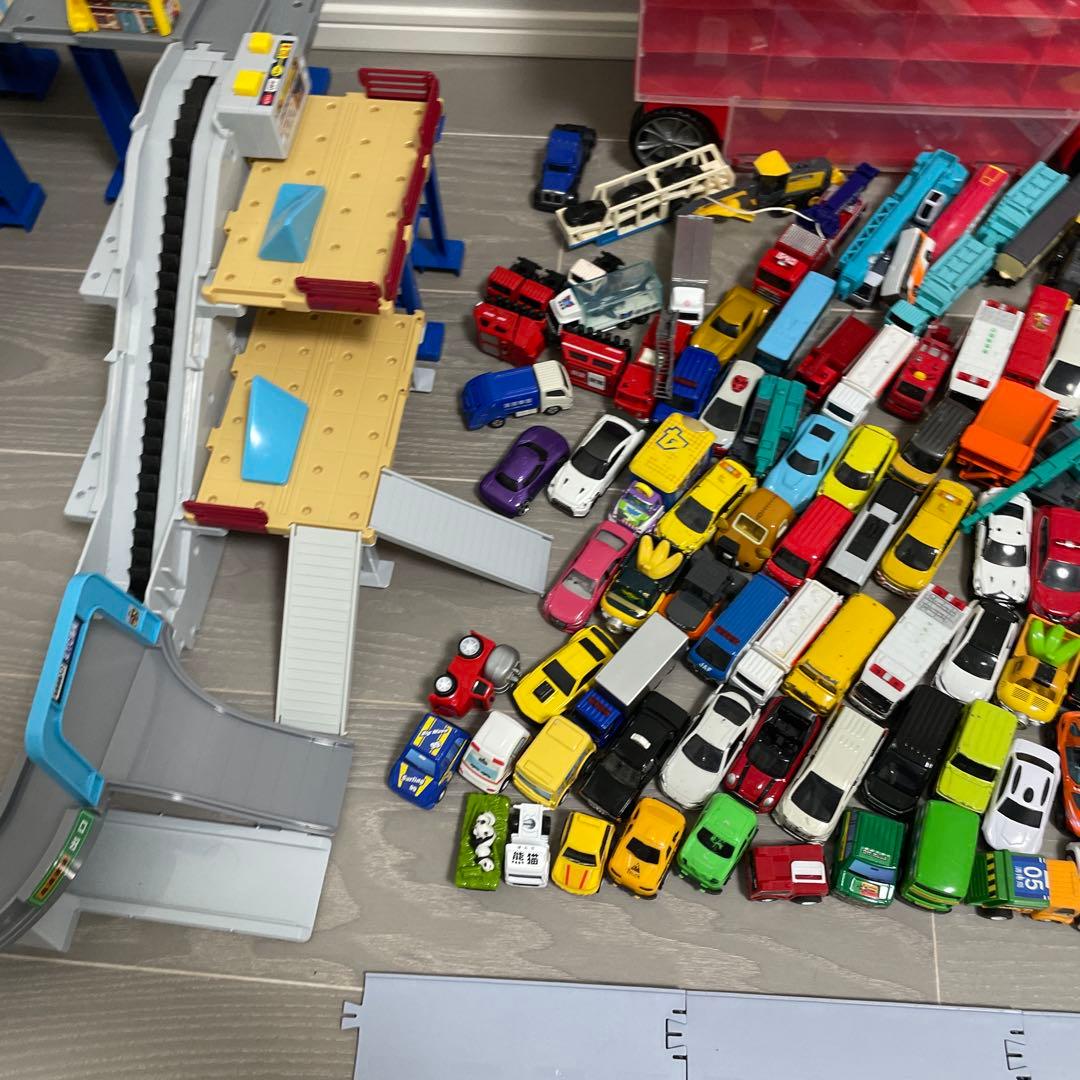 トミカ ミニカー まとめ売り 約200台以上　高速道路　消防署　キャラクター