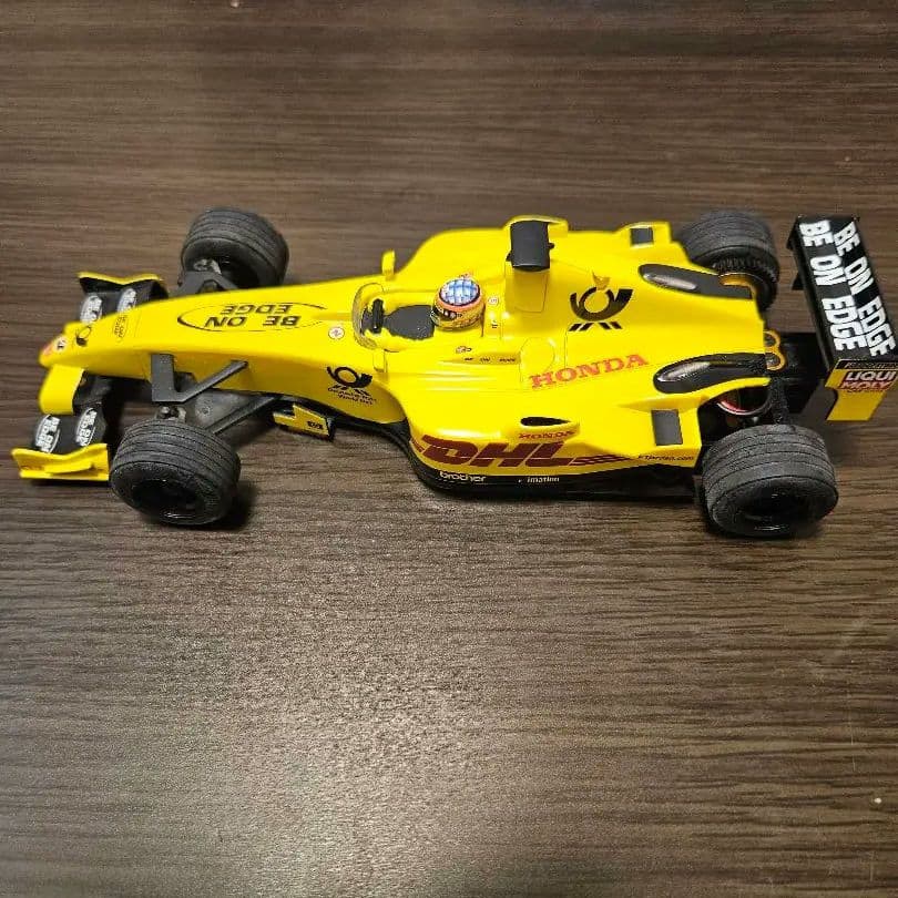 希少 販売終了佐藤琢磨モデル 京商ミニッツF1 シャーシ&ボディセット