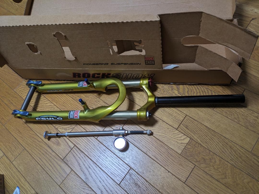 ★未使用品　ROCK SHOX- PSYLO-RACE
