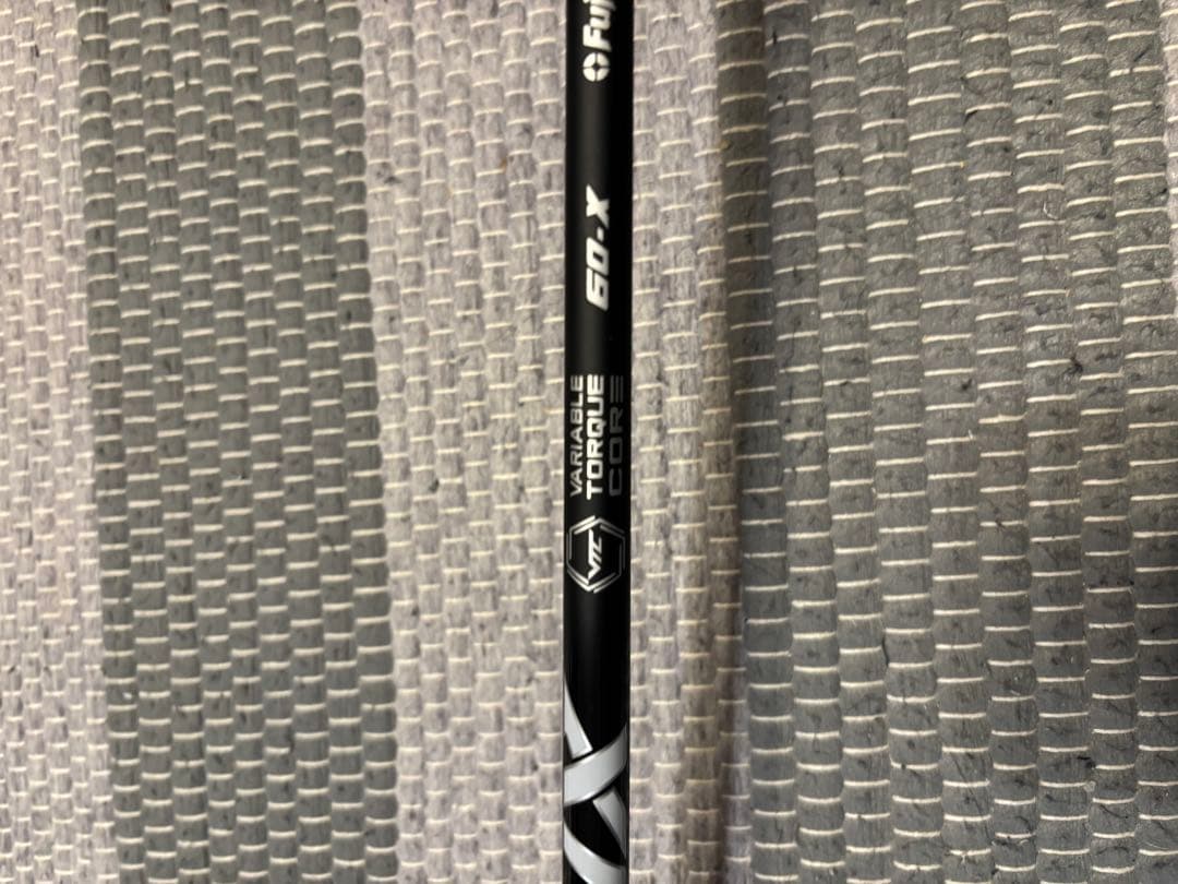 <YOSHIKI> スピーダーNXブラック60X テーラーメイドスリーブ