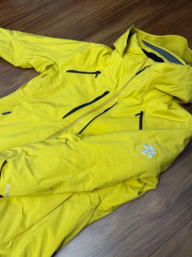 DESCENTE イエロー スキーウェア フード付き