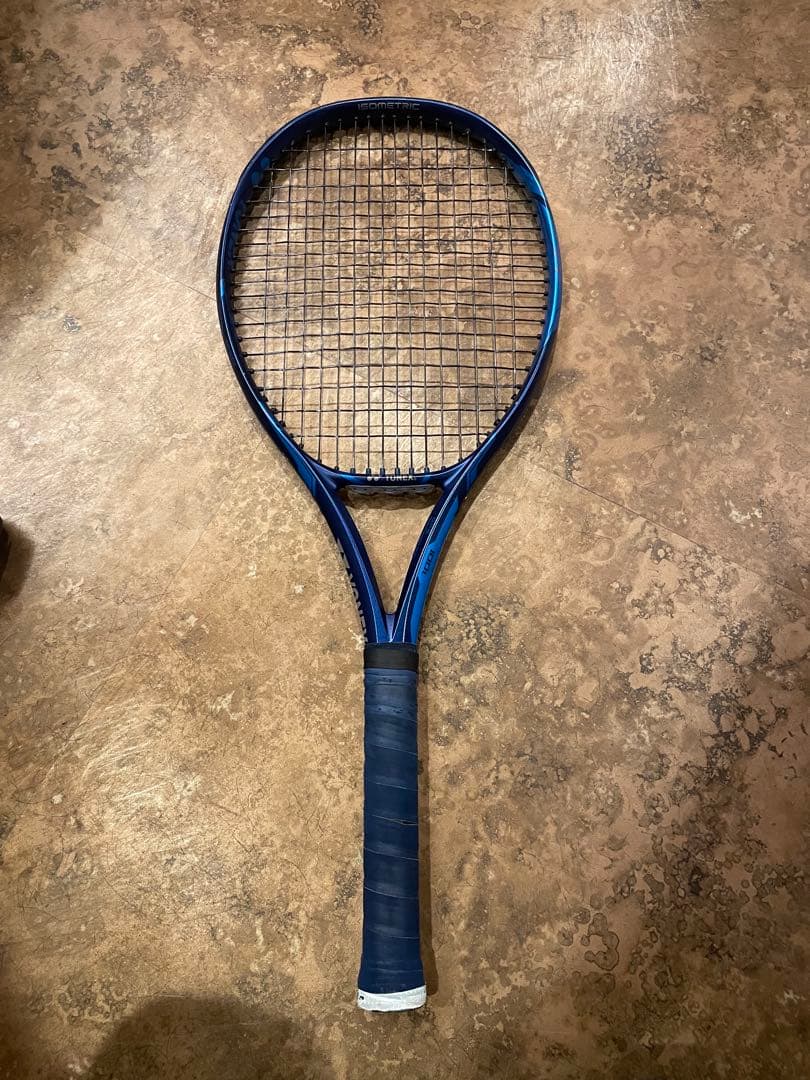 【美品】ヨネックスEZONE100L