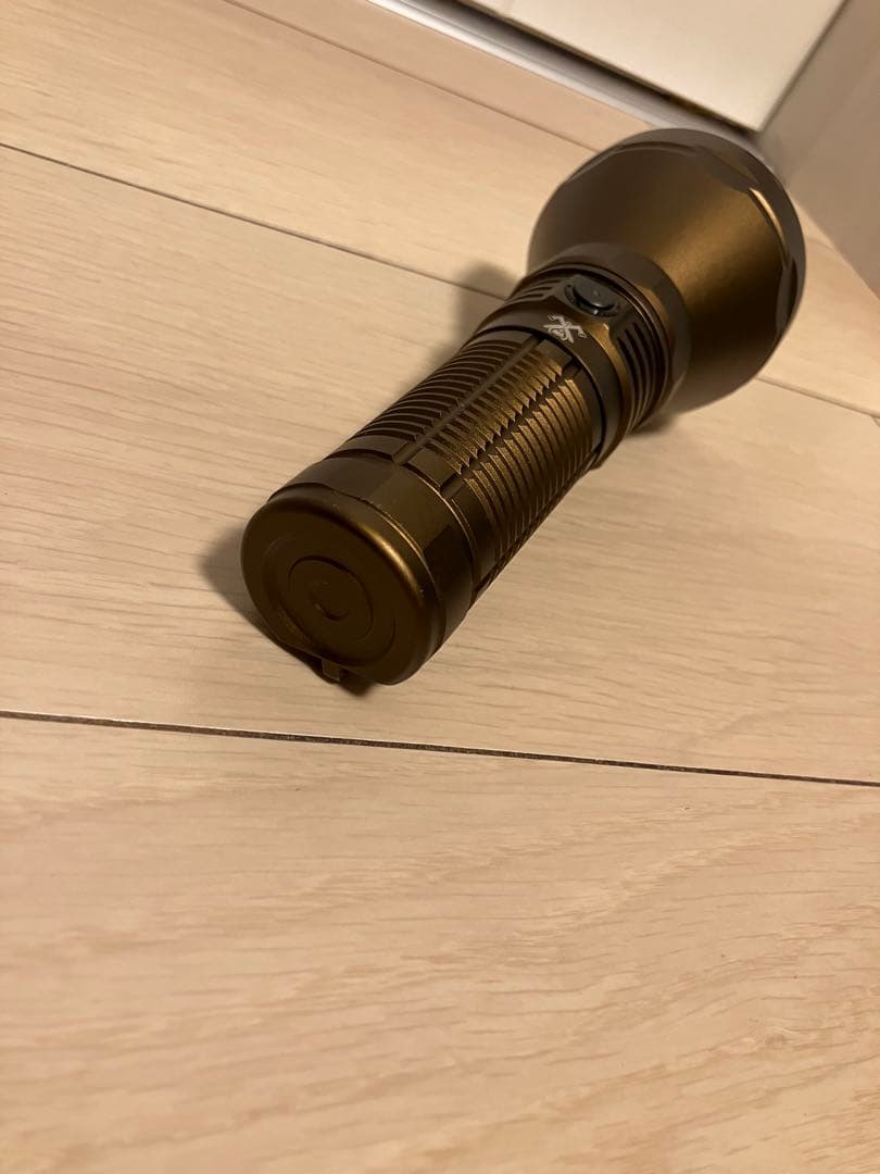 ThruNite Catapult PRO 懐中電灯 SFT70