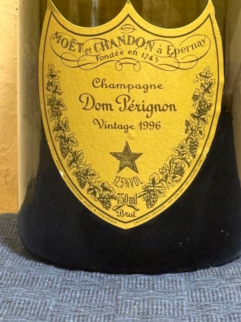 Dom Pérignon ドンペリニヨン　1996 シャンパン