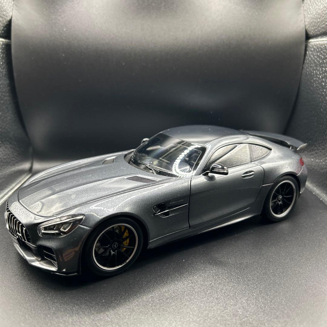 メルセデス・ベンツ AMG GT Rミニカー 1/18