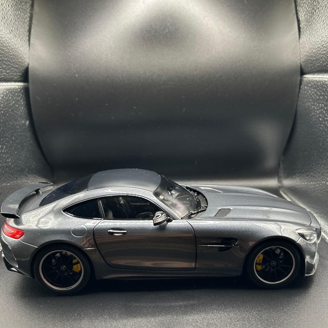 メルセデス・ベンツ AMG GT Rミニカー 1/18